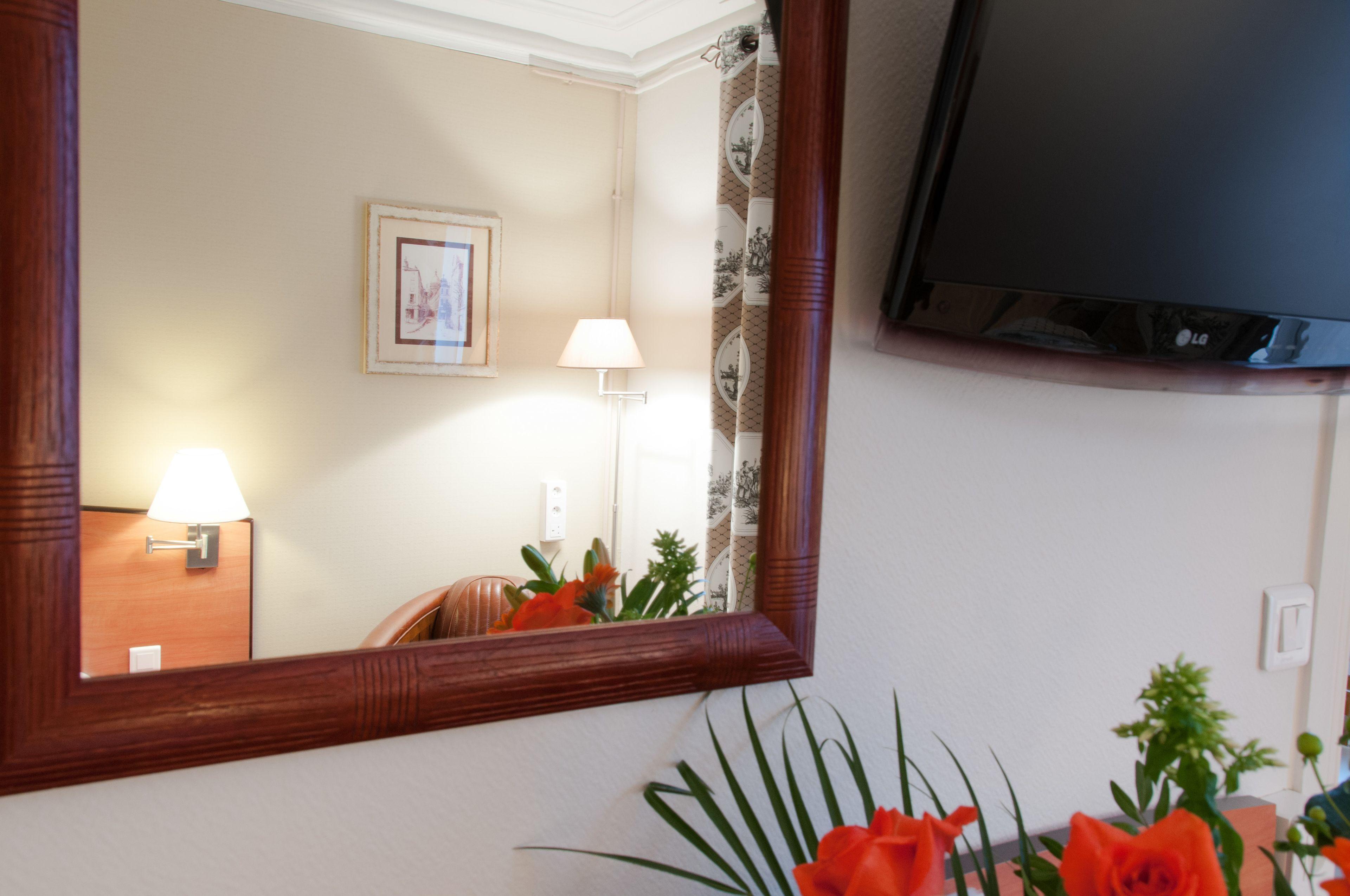 Hotel Eden Montmartre 3*