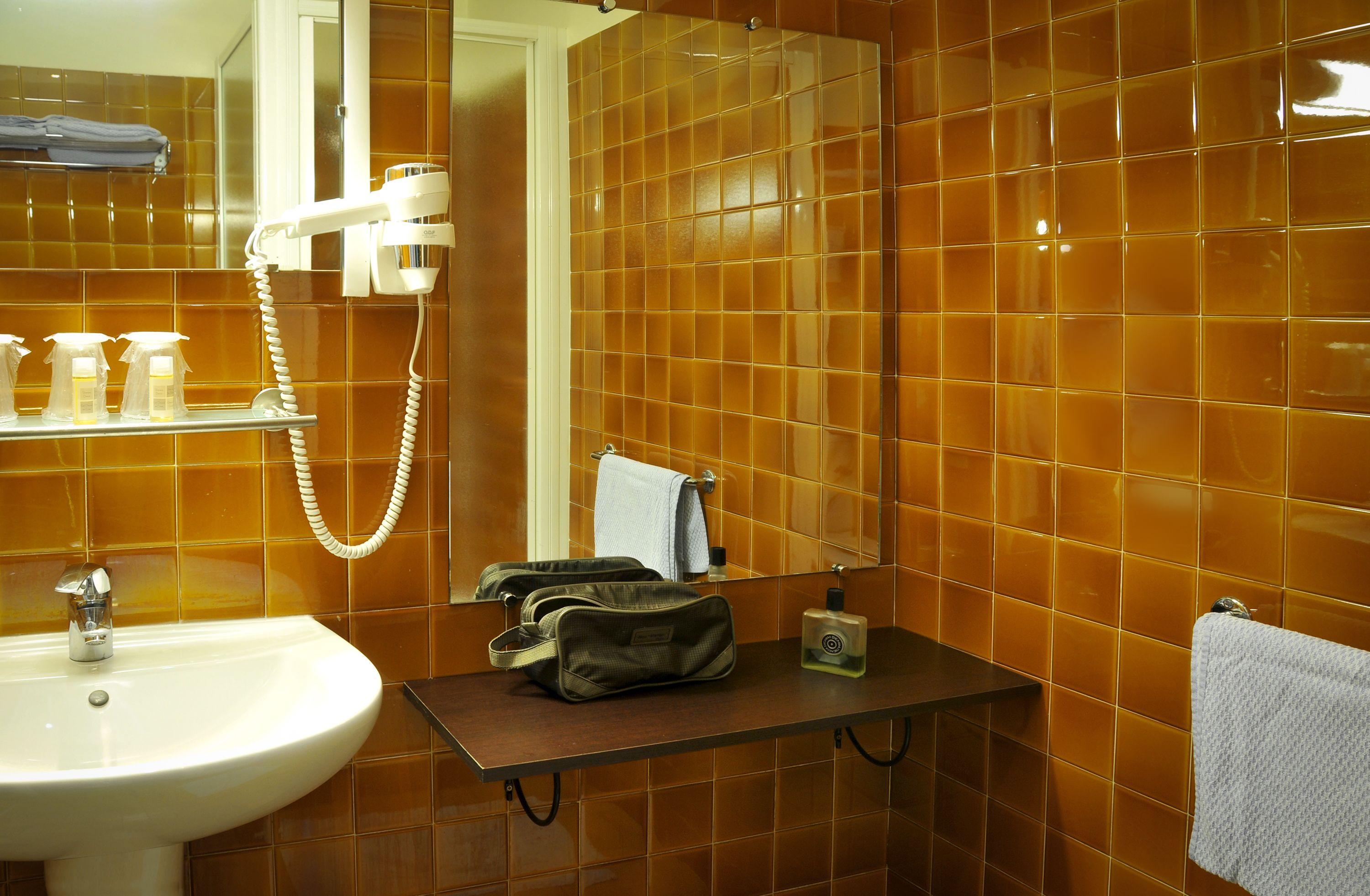 Eden Montmartre Hotel