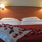 Hotel Eden Montmartre