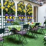 Eden Montmartre 3* Parigi